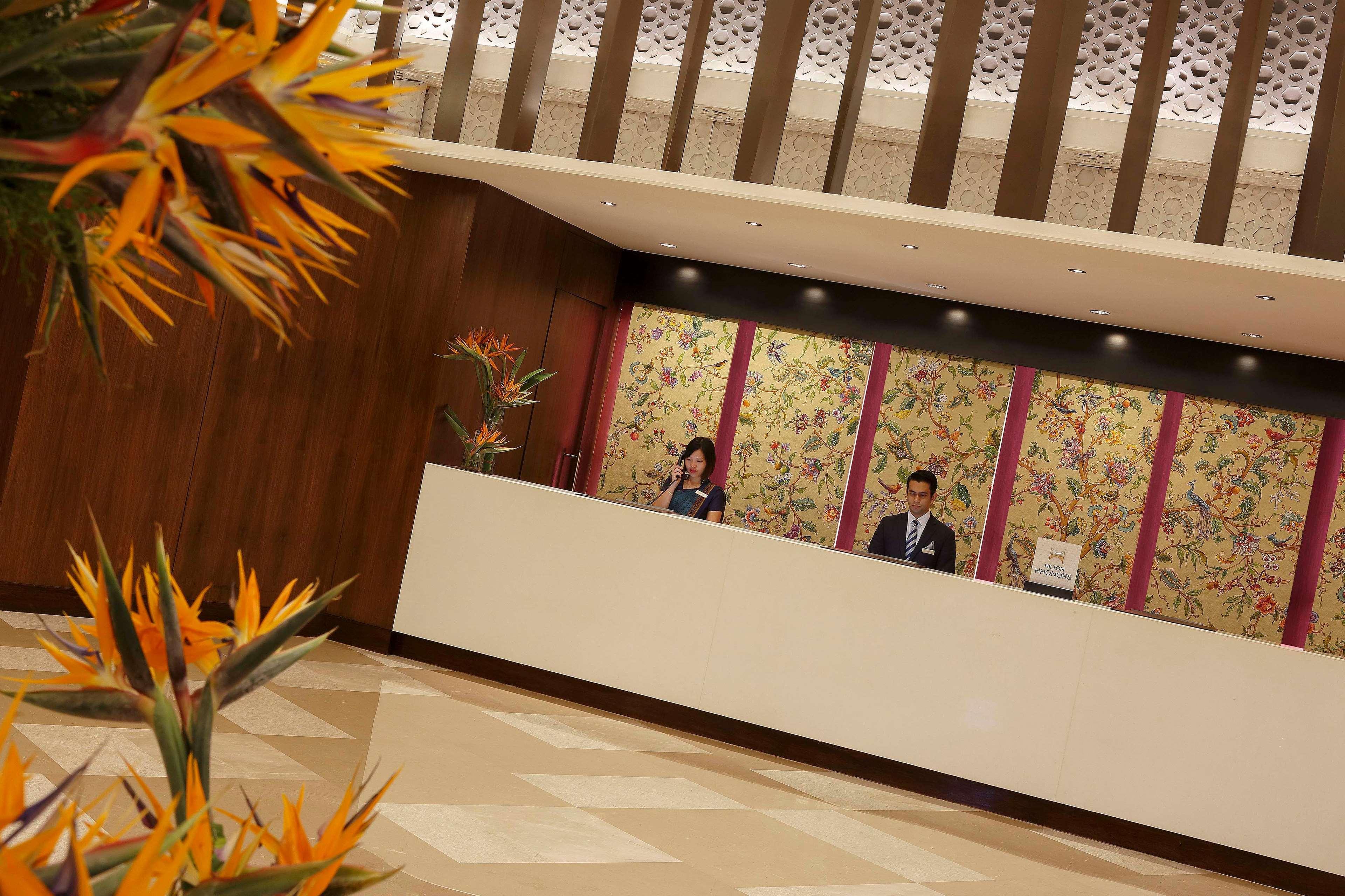 Hilton Bangalore Embassy GolfLinks Bagian luar foto