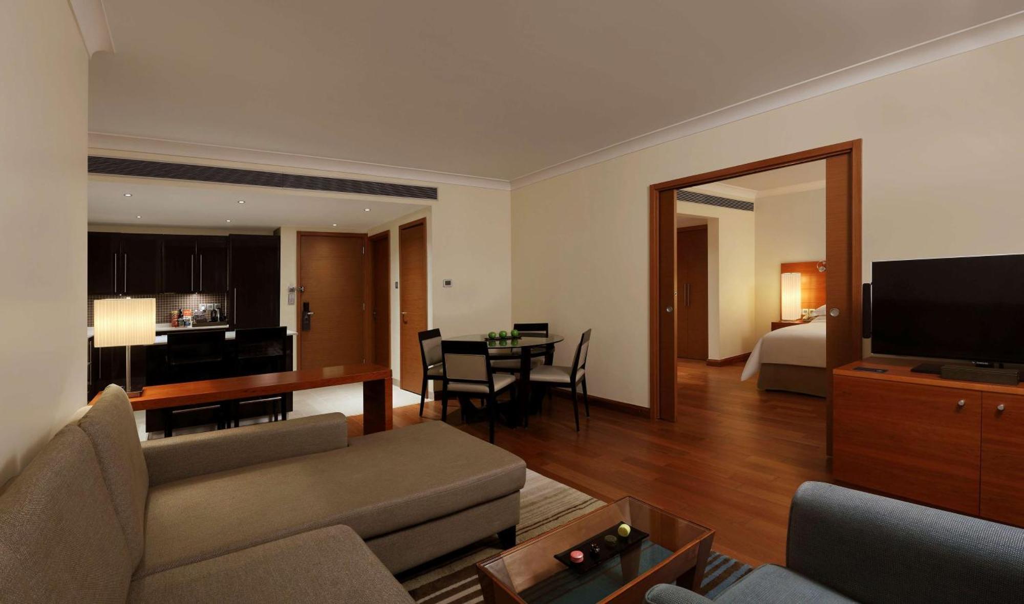 Hilton Bangalore Embassy GolfLinks Bagian luar foto