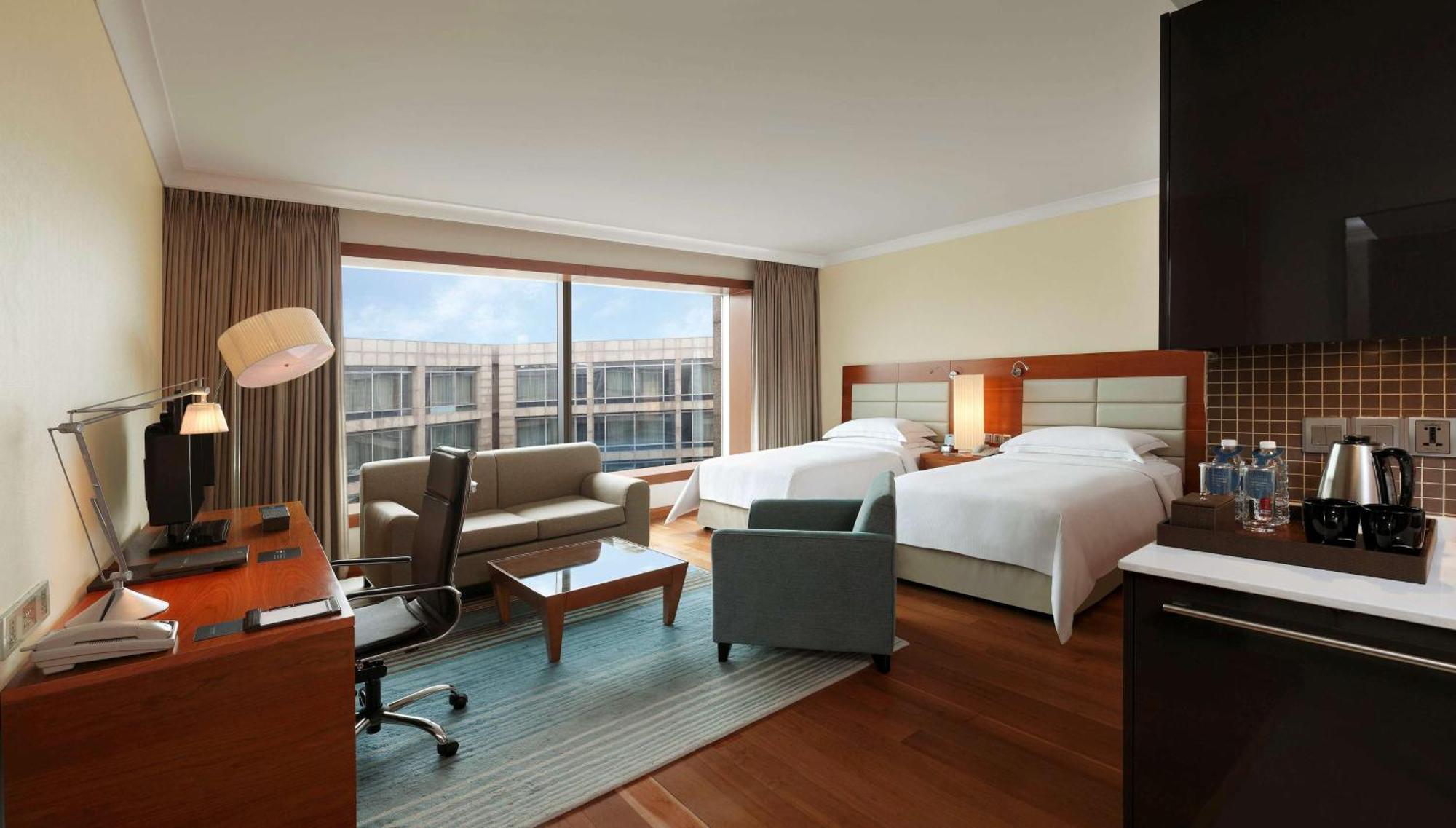 Hilton Bangalore Embassy GolfLinks Bagian luar foto