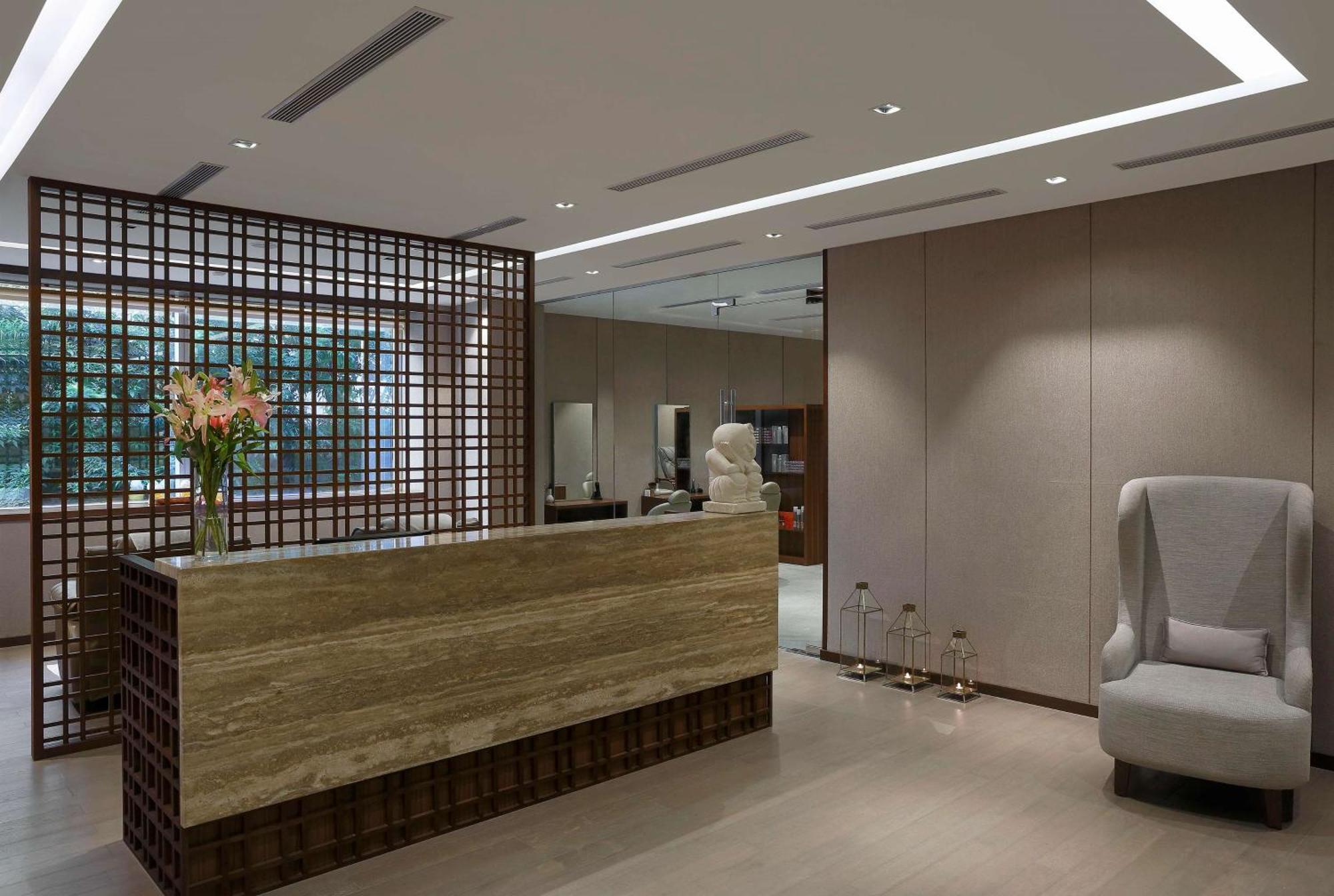 Hilton Bangalore Embassy GolfLinks Bagian luar foto
