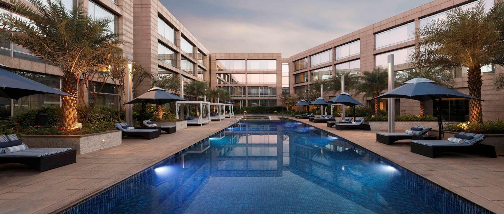 Hilton Bangalore Embassy GolfLinks Bagian luar foto
